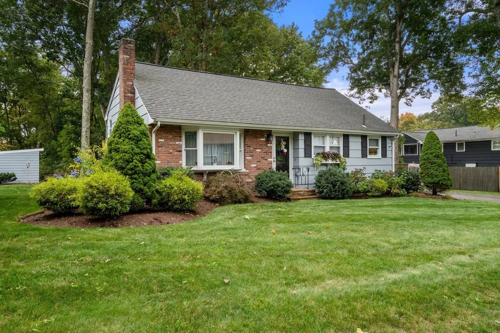 18 Julie Ave, Brockton