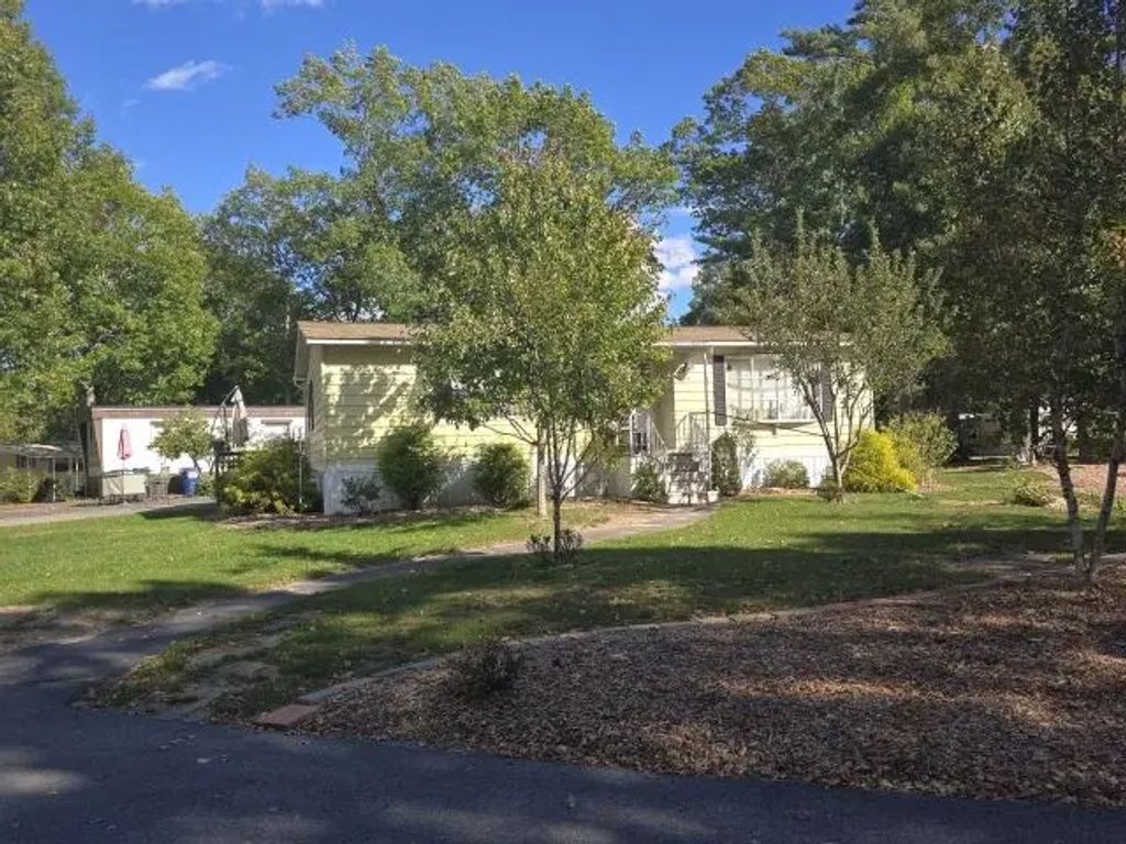 39-9 South Meadow Village Rd, Carver