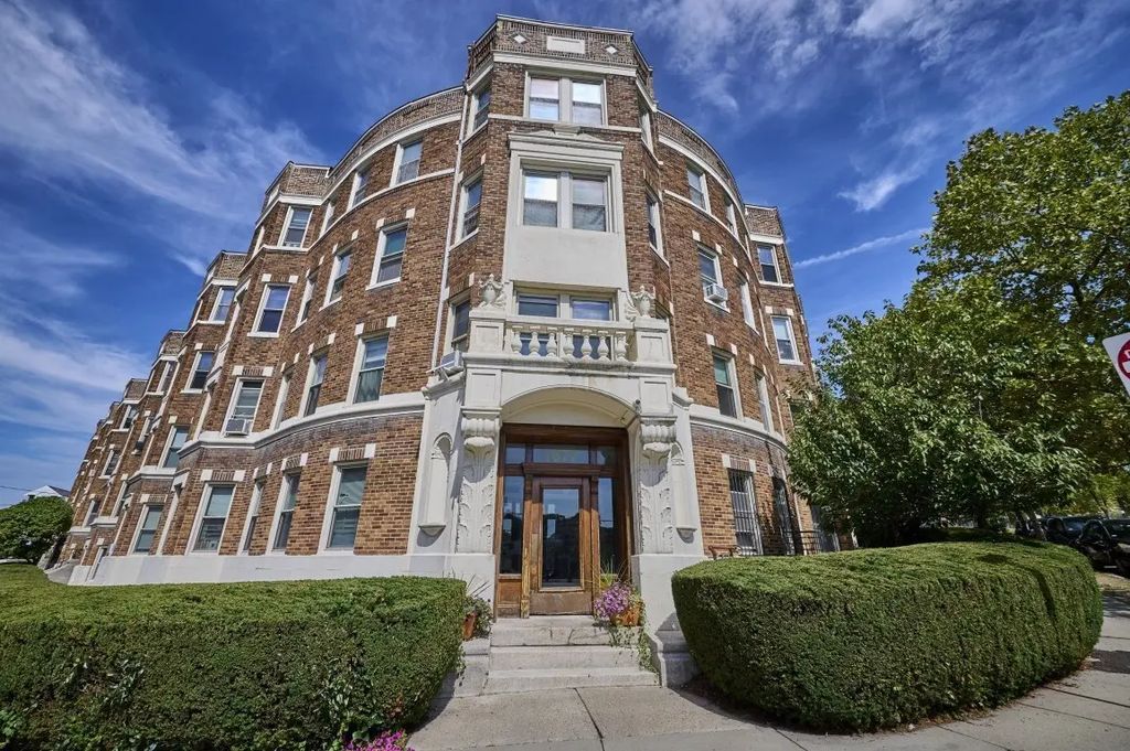 1677 Commonwealth Ave #12, Boston