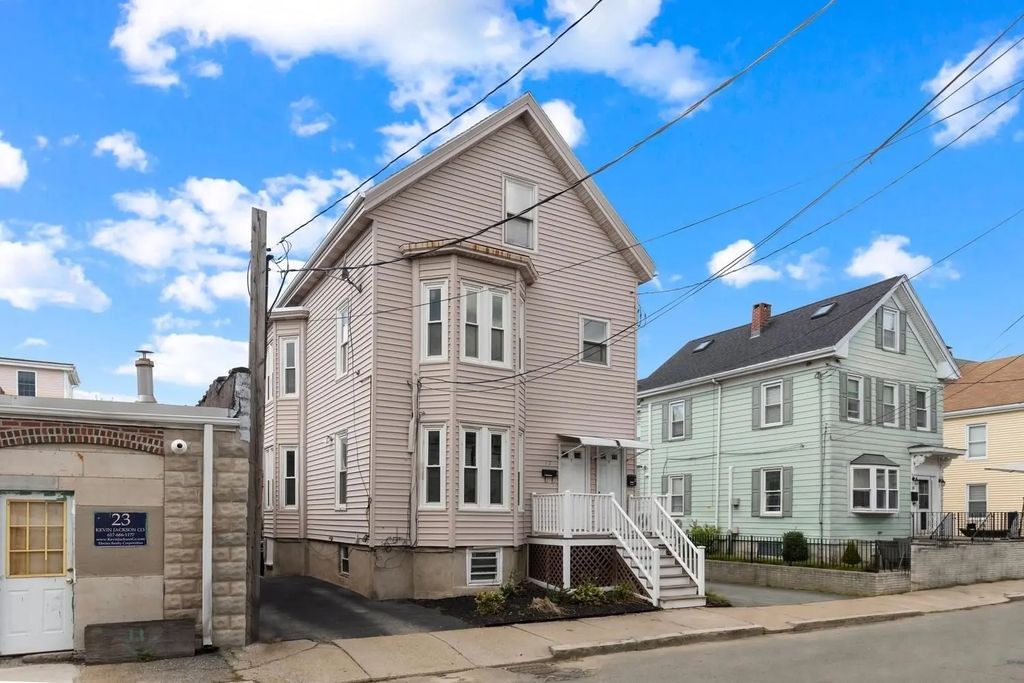 17 Rush St., Somerville
