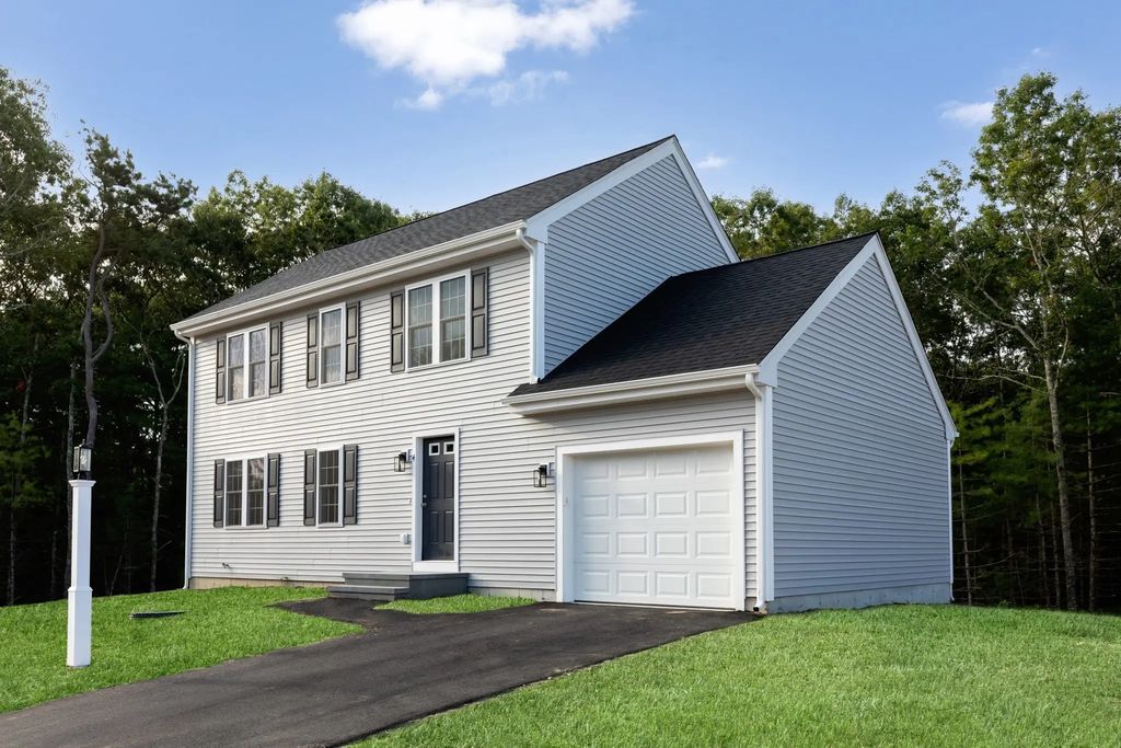 4 Lady Bug Ln, Plymouth
