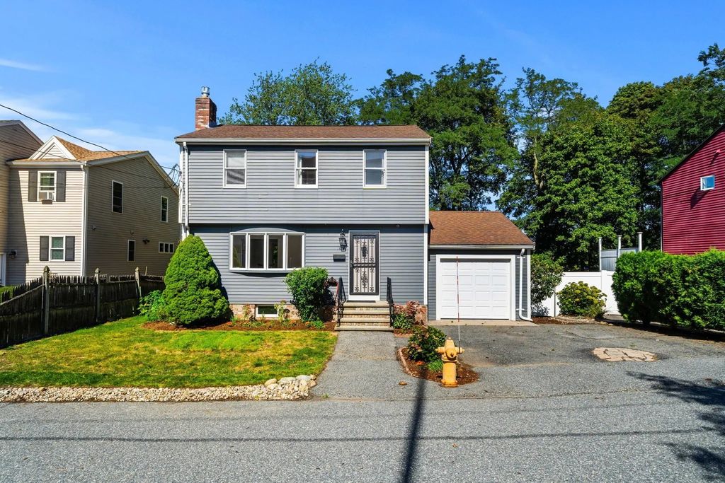 16 Horne Ave, Medford