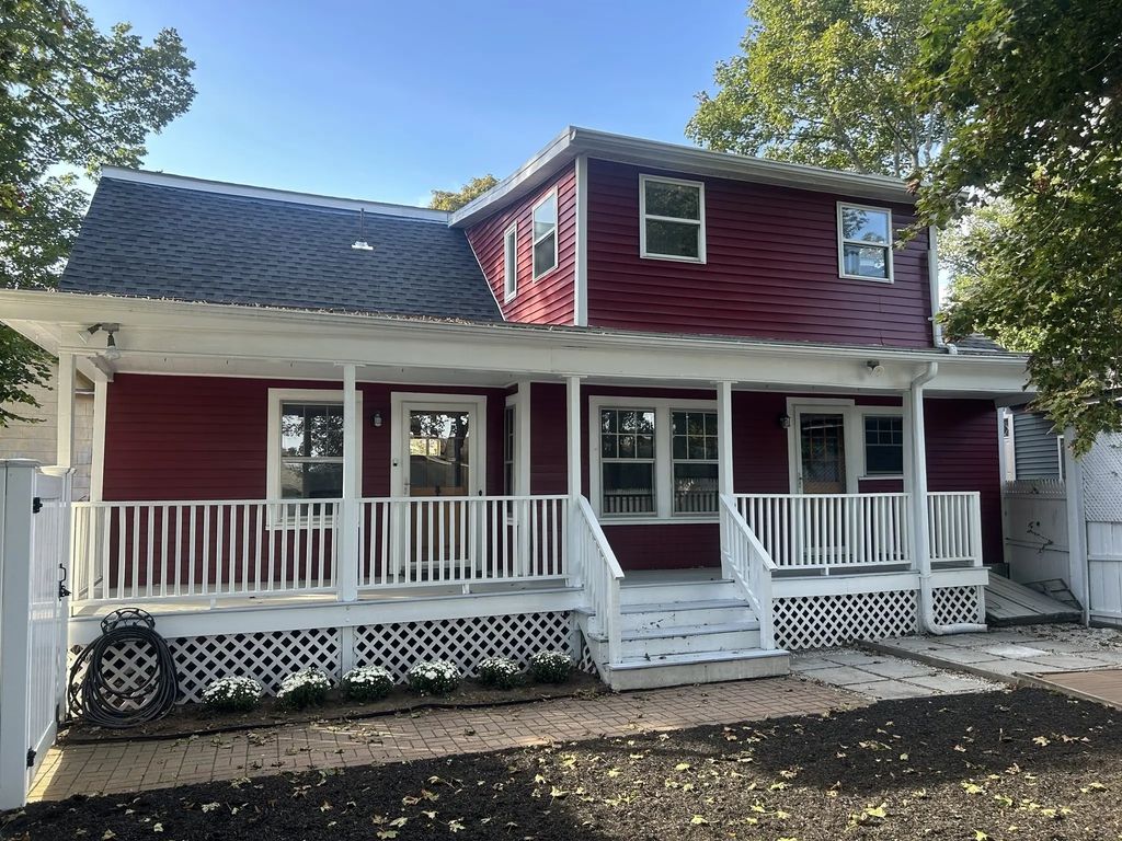 29 Myrtle Street, Dedham