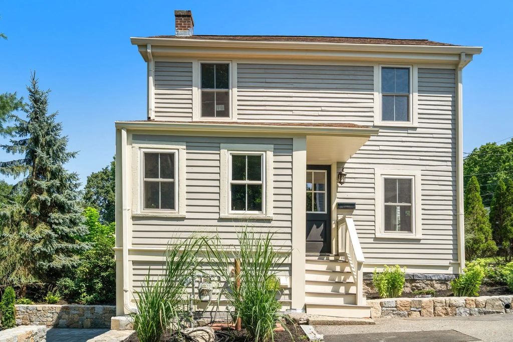 613 Grove St #613, Newton