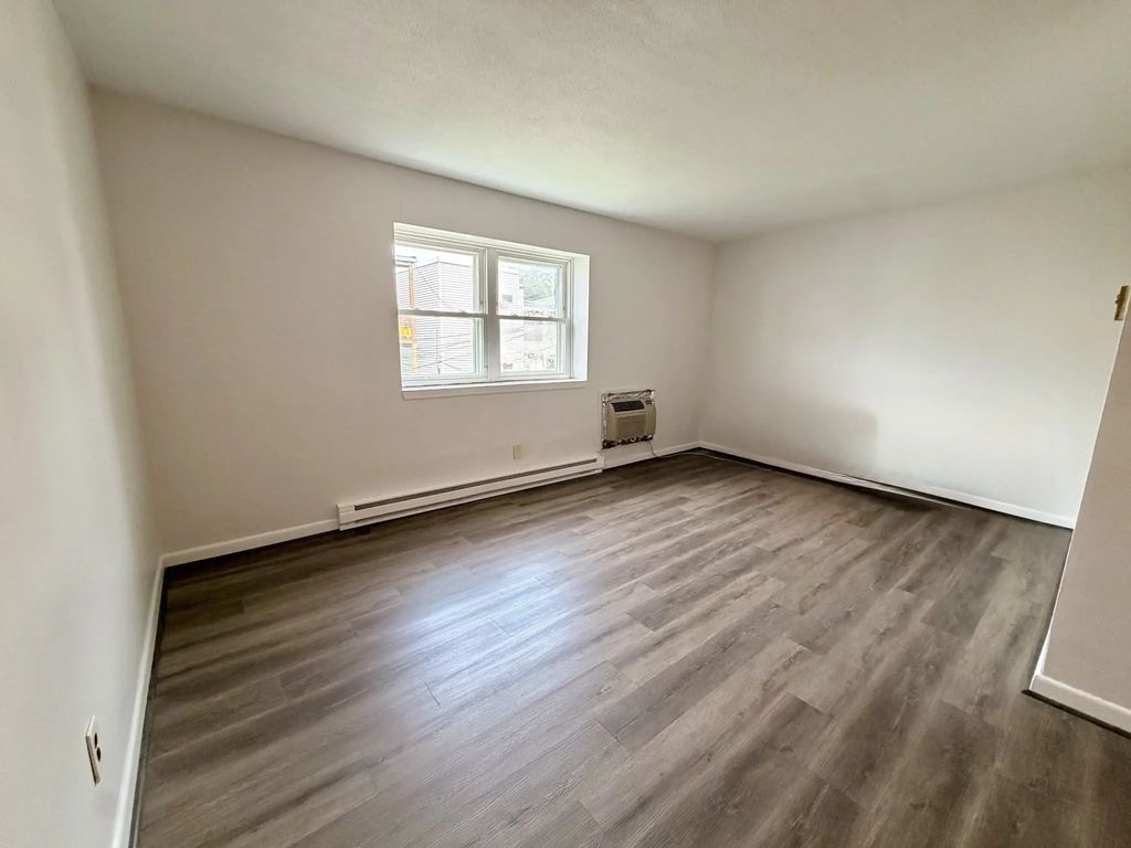 720 Bennington St #204, Boston