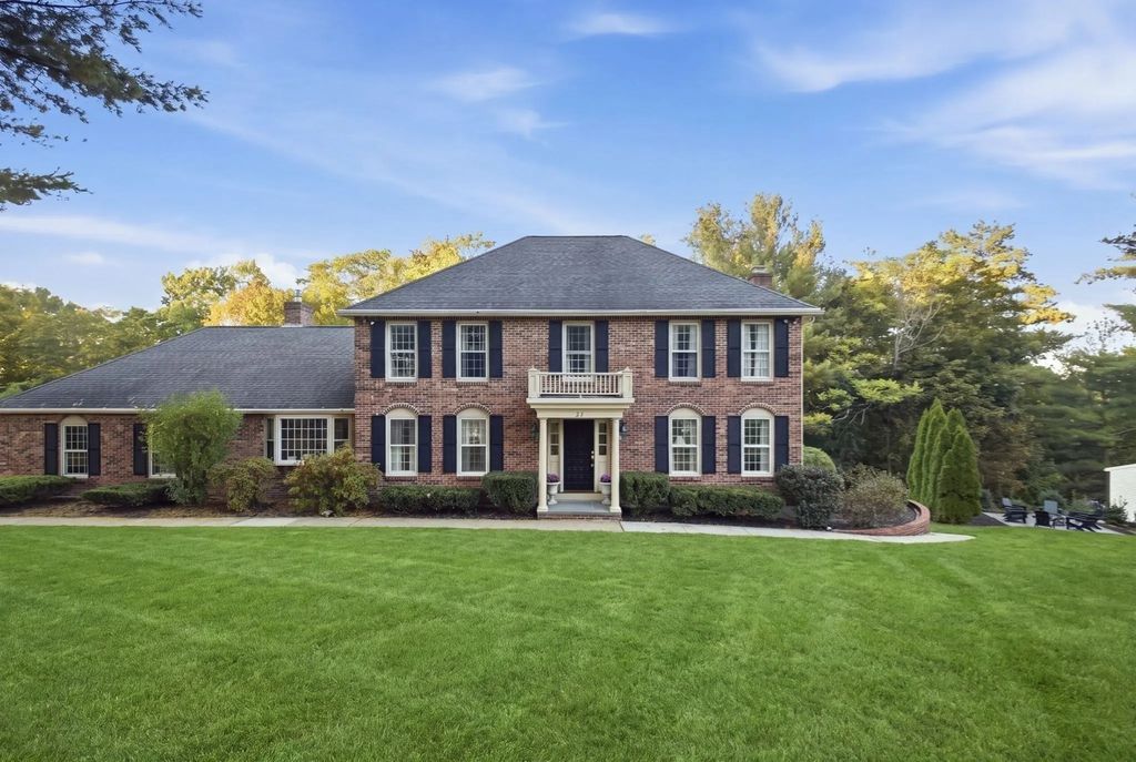 37 Smithshire Est, Andover
