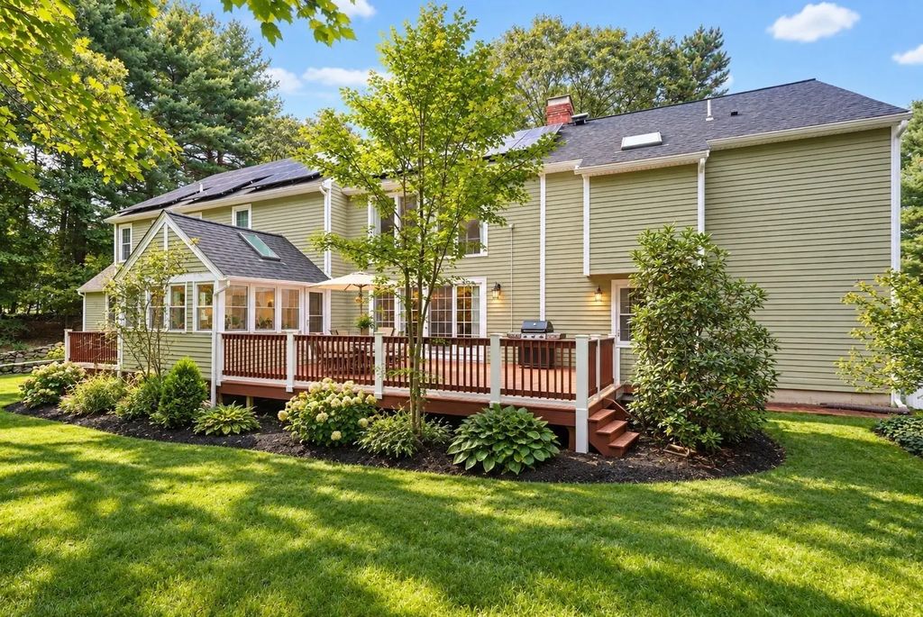 66 Farrington Ln, Marlborough