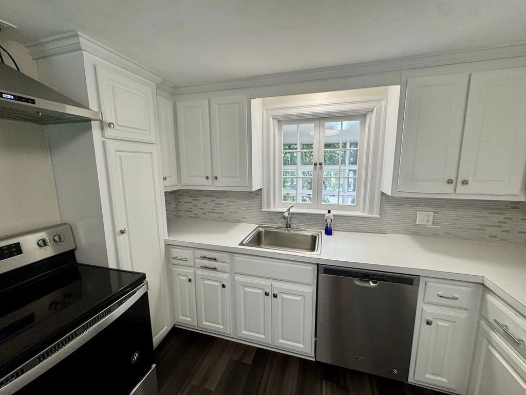 89 Stanley Rd #sf, Newton