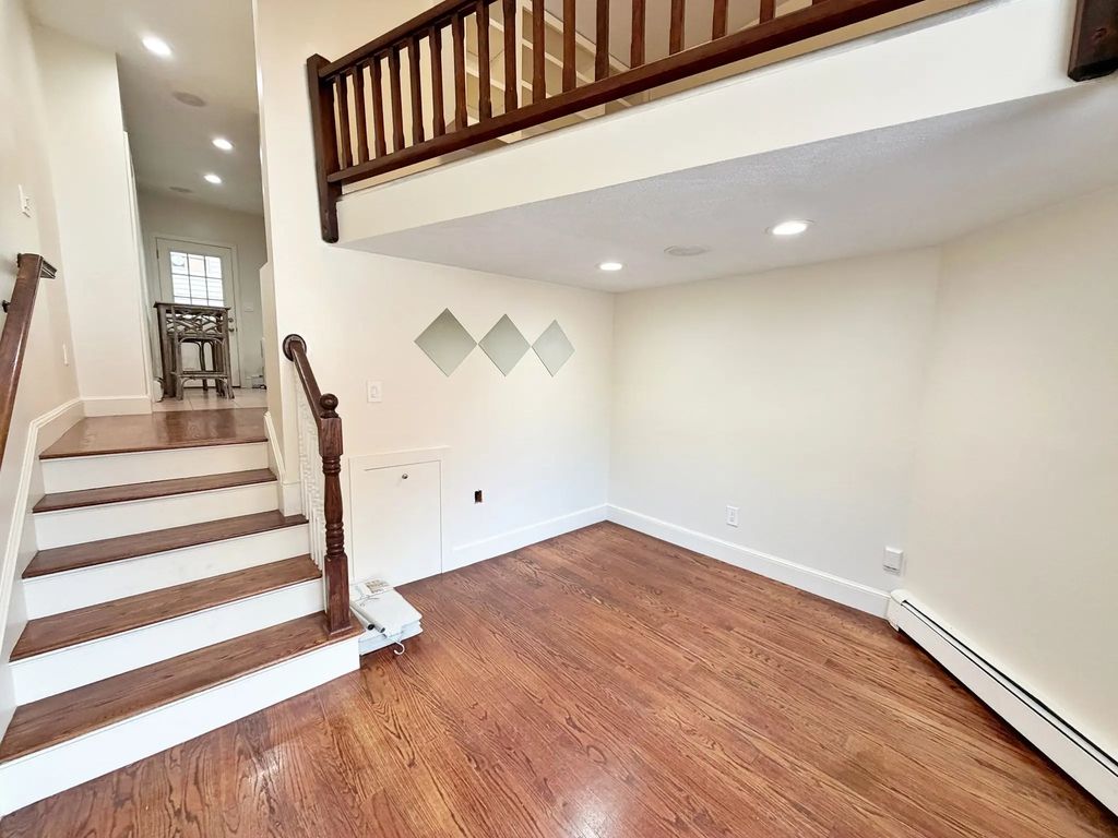 365 Sumner St #1, Boston