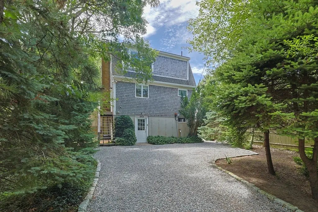 343 Bradford Street, Provincetown