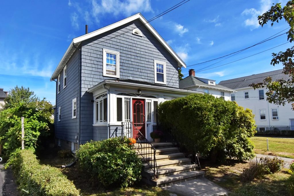 25 Stearns Ave, Medford