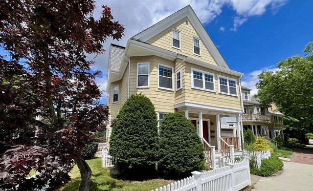 293 Huron Avenue #2, Cambridge