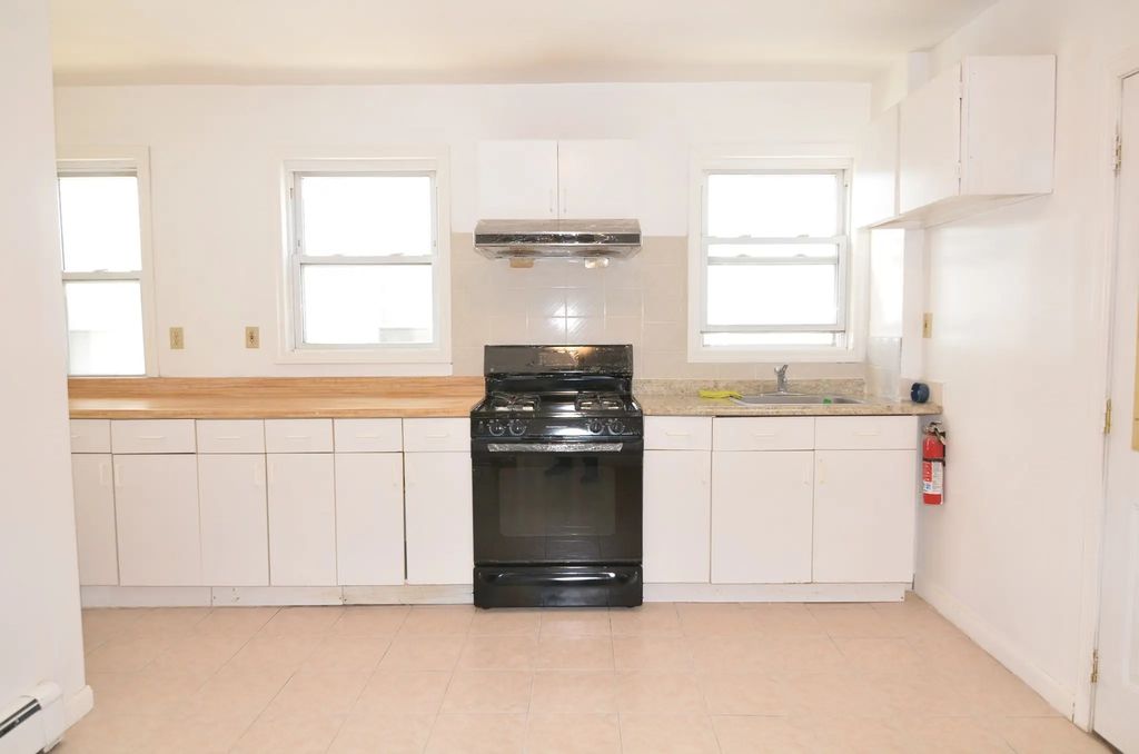 118 Sagamore #1, Quincy