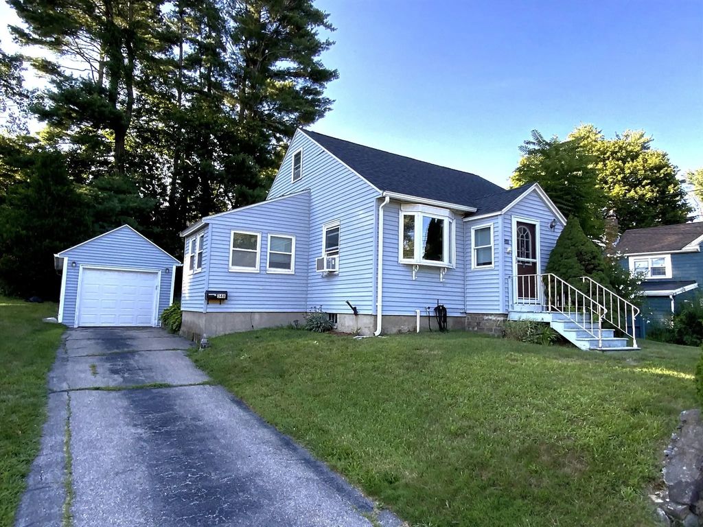 346 Old Connecticut Path, Framingham