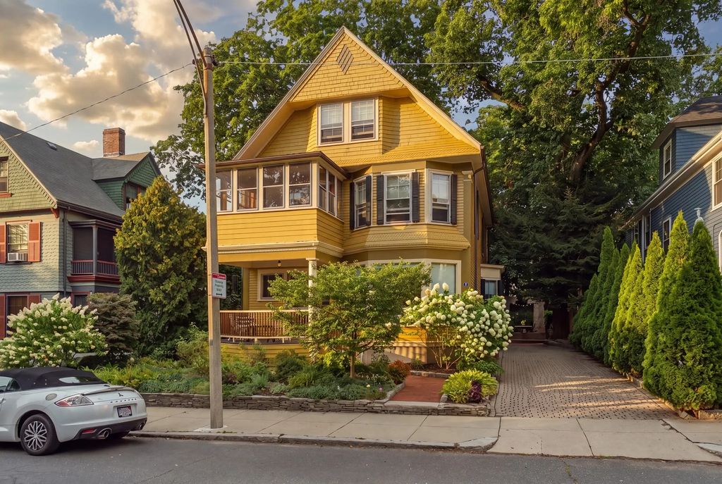 6 Menlo St, Boston