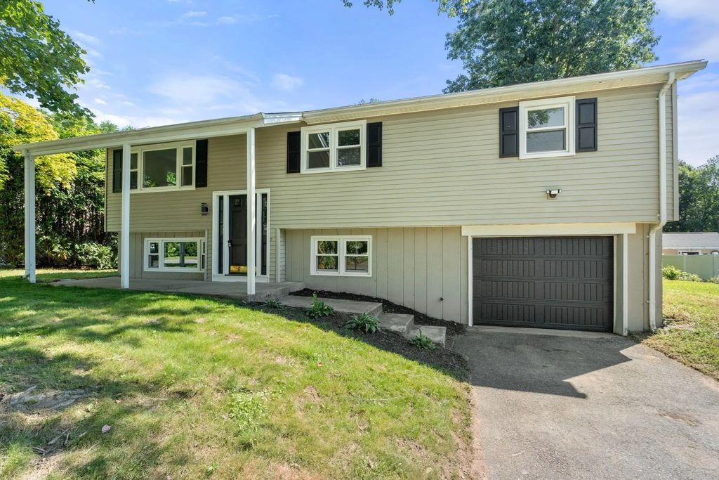 52 Aldo Drive, Ludlow