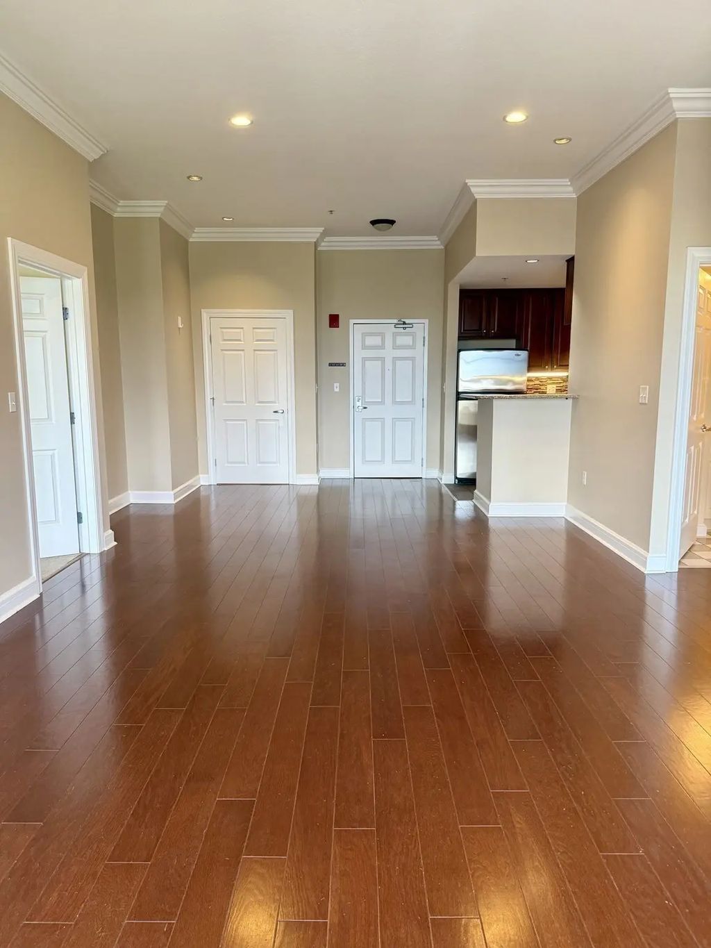 36 Village Road #704, Middleton