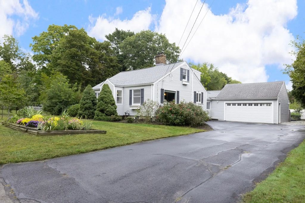 37 Winter St, Wayland