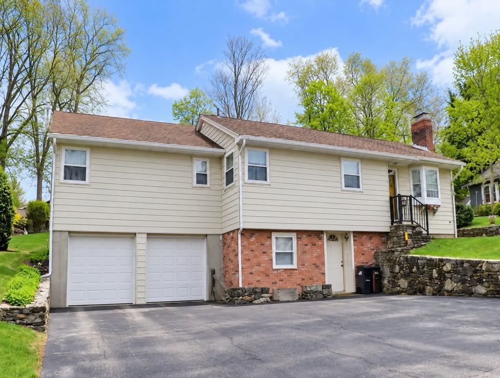 33 Adella St #b, Auburn