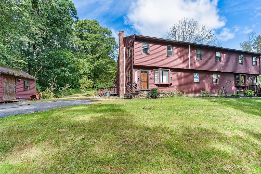 46 Davis Rd #b, Millbury