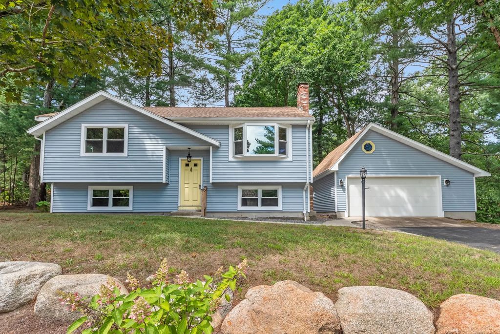 3 Jason Cir, North Attleboro