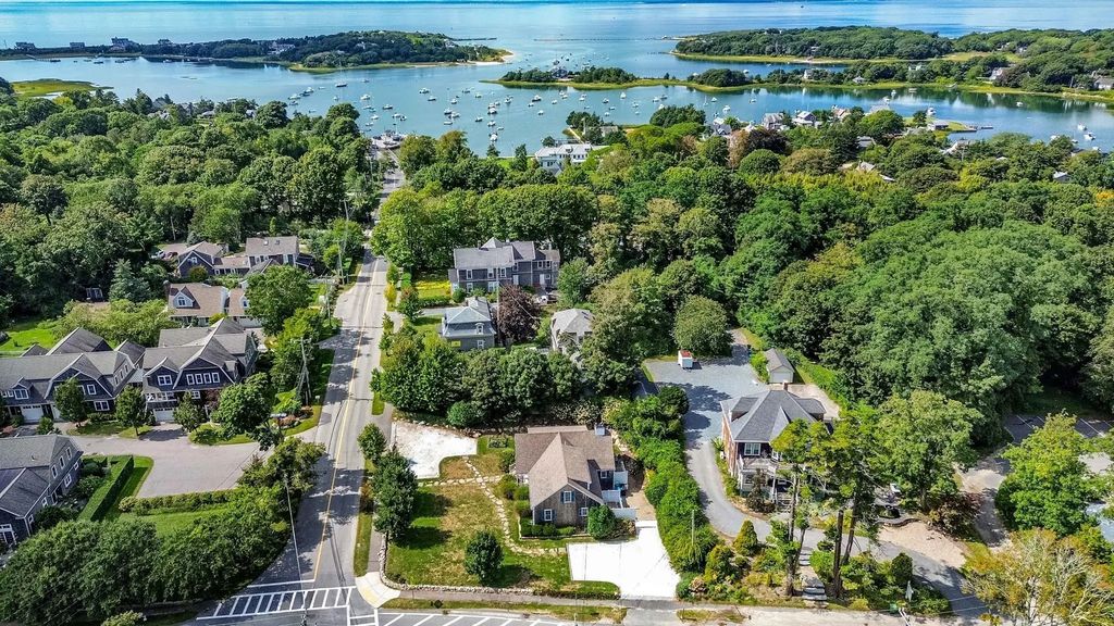 3 Old Dock Road #west, Falmouth