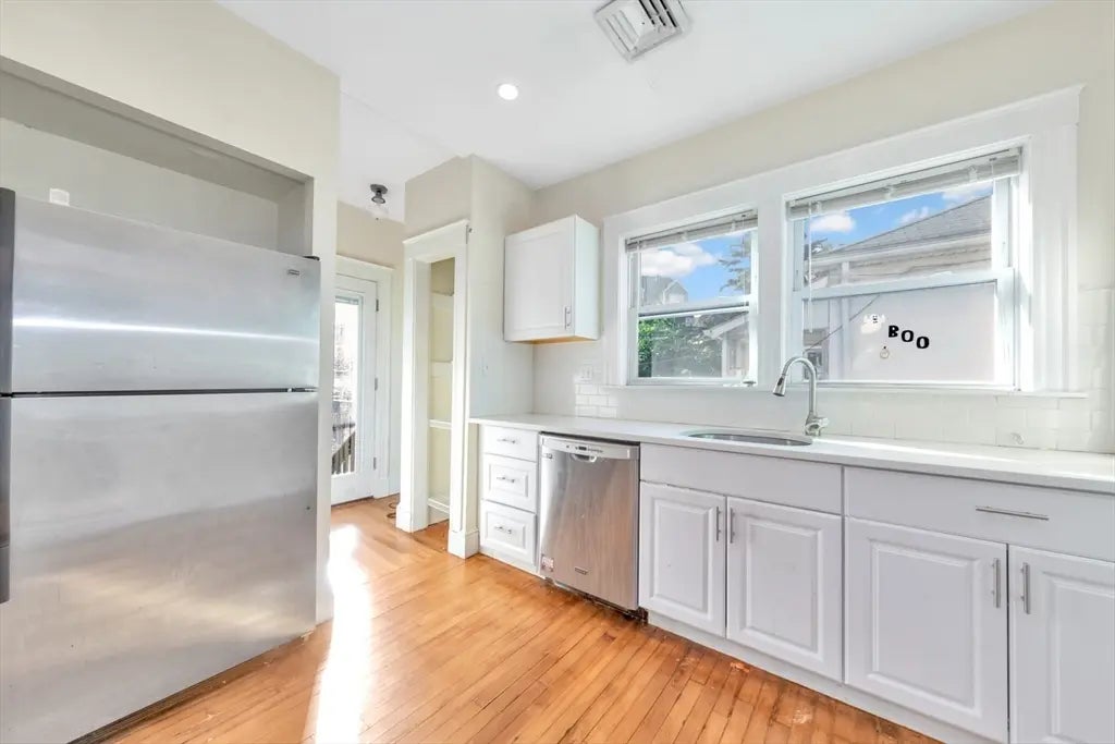 299-301 Alewife Brook Pkwy #2, Somerville