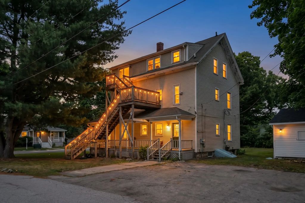 39 Hope St #1, Attleboro