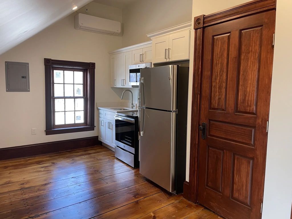 41 Summer St #18, Leominster