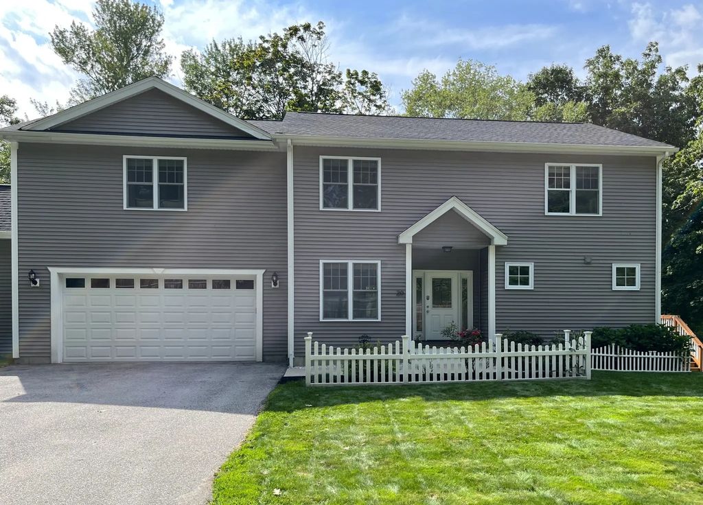 20 Beacon St #20, Shrewsbury