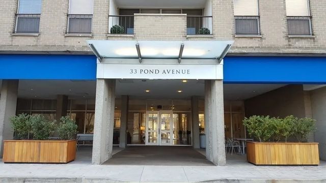 33 Pond Ave. #915, Brookline