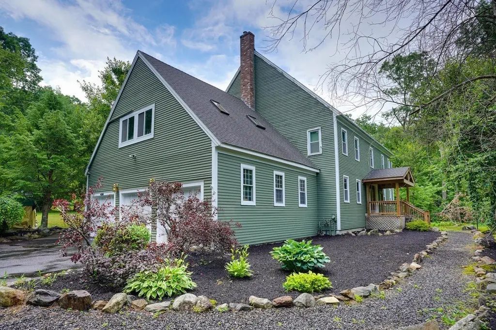144 Parmenter Road, Hudson