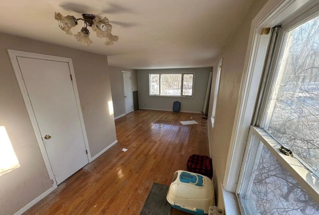 86 Andover St, North Andover