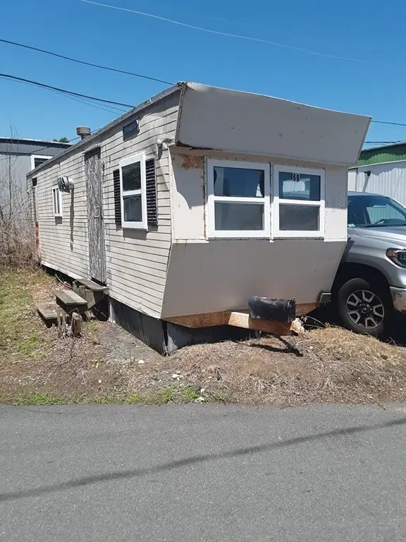 96-98 Newbury #6b, Danvers