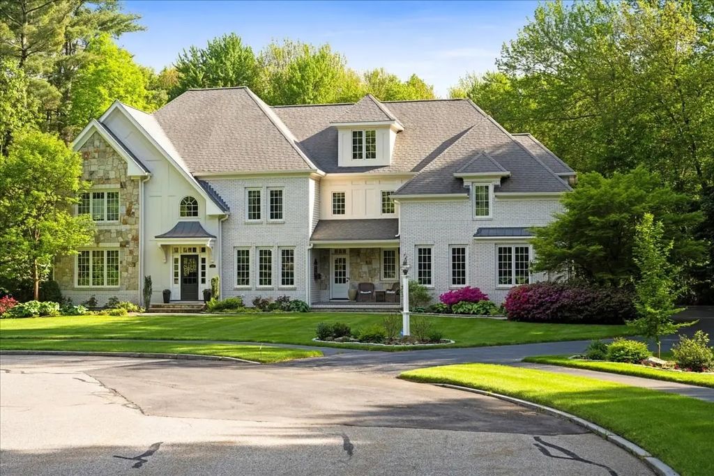 1 Thistle Hill Ln, Westborough