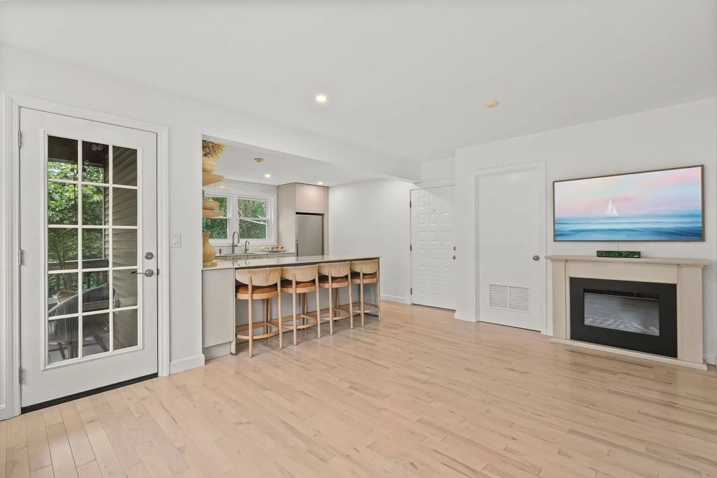 59 Monadnock St #1, Boston
