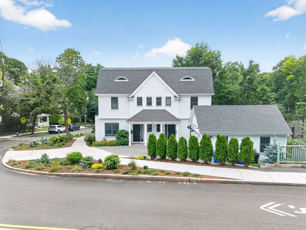 101 Sumner Road #a, Brookline