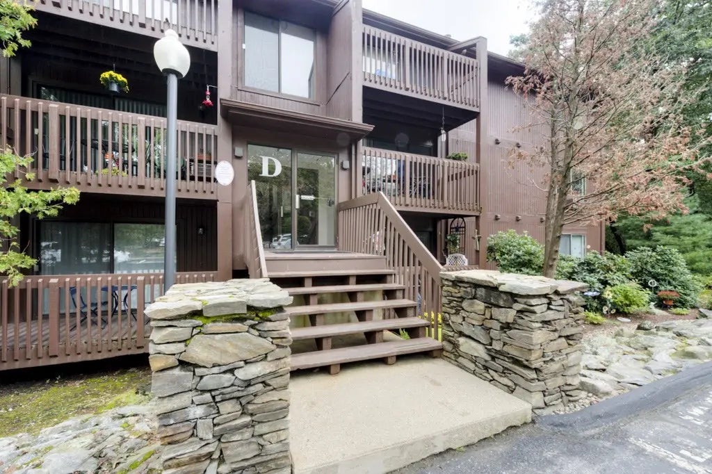 340 Sunderland Rd #23, Worcester