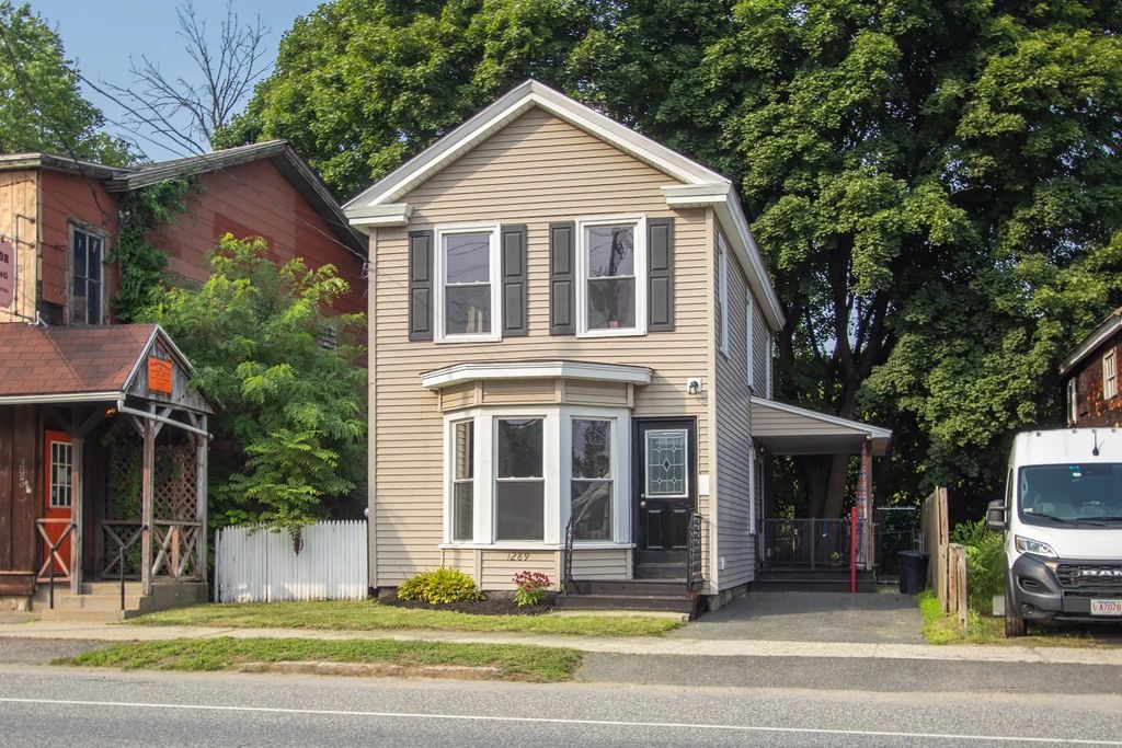 1289 S Main St., Palmer