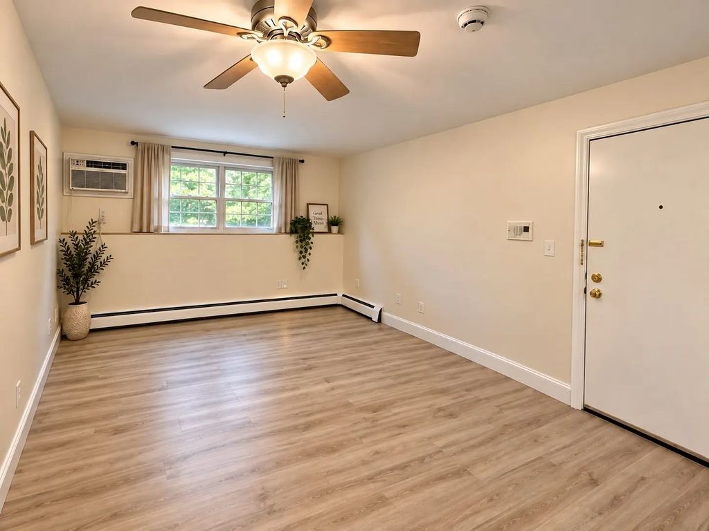6 Venice St #f2, Danvers