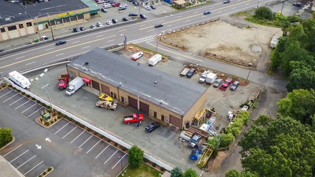 3 Highland Rd, Abington