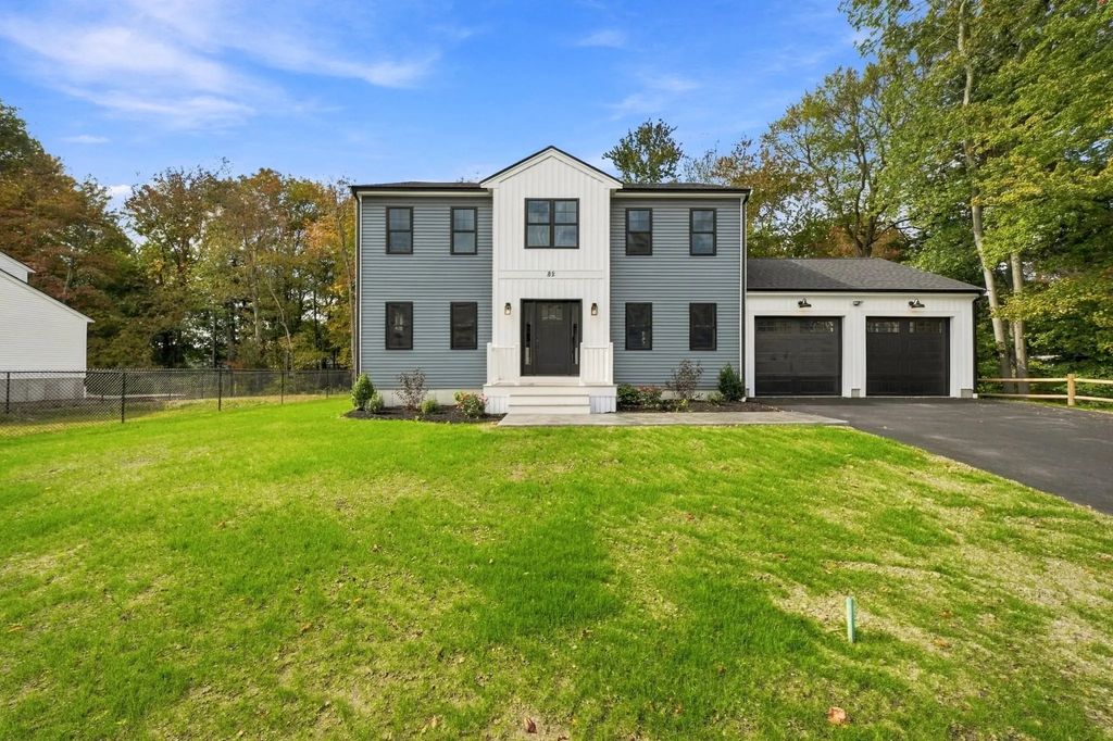 82 Sherrick Ave., Holbrook