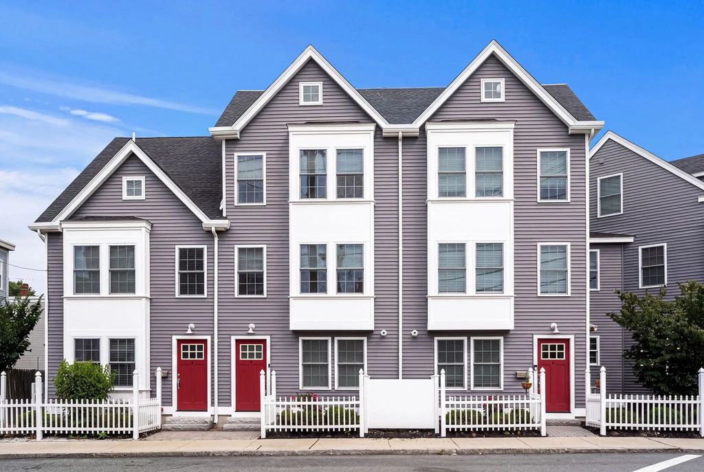 34 Beckford St #d, Beverly