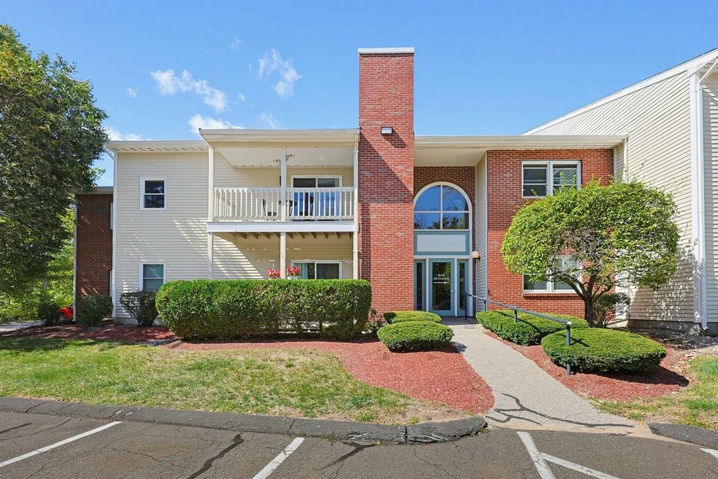 47 Rose Ct #47, Norwood