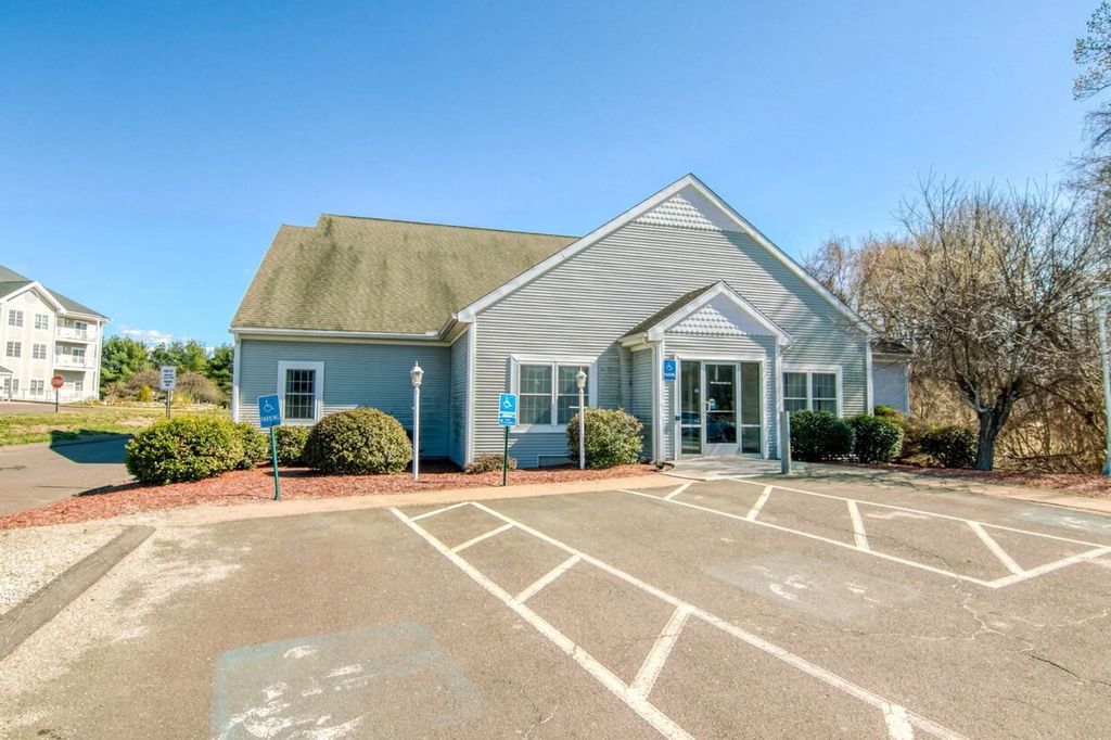 800 College Hwy, Southwick