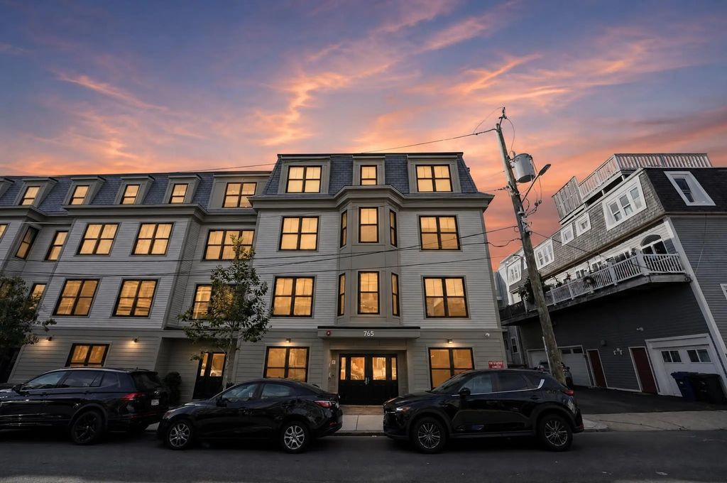 765 E 3rd St #406, Boston