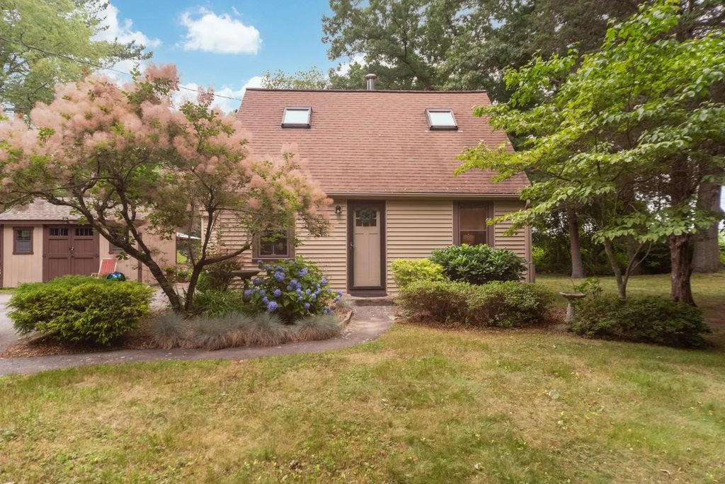 634 Pine St, Bridgewater