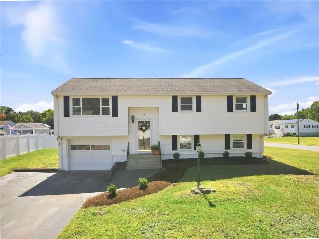 5 Moreau St, Stoughton