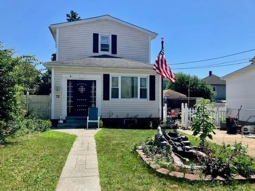 76 Capitol St., New Bedford