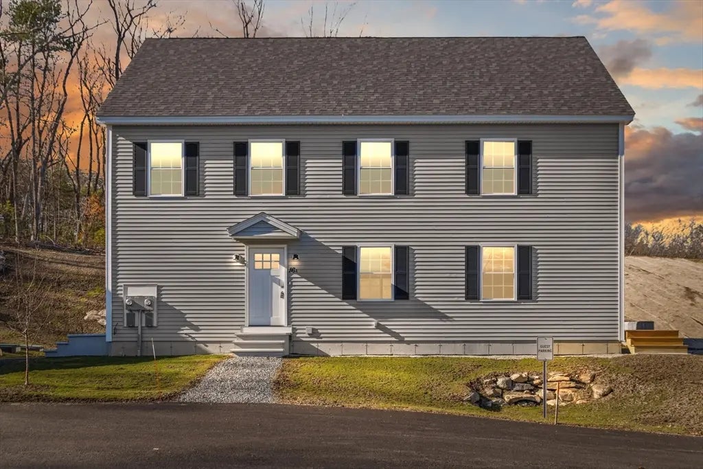 16a Pine Hill Way #16aa, Harvard